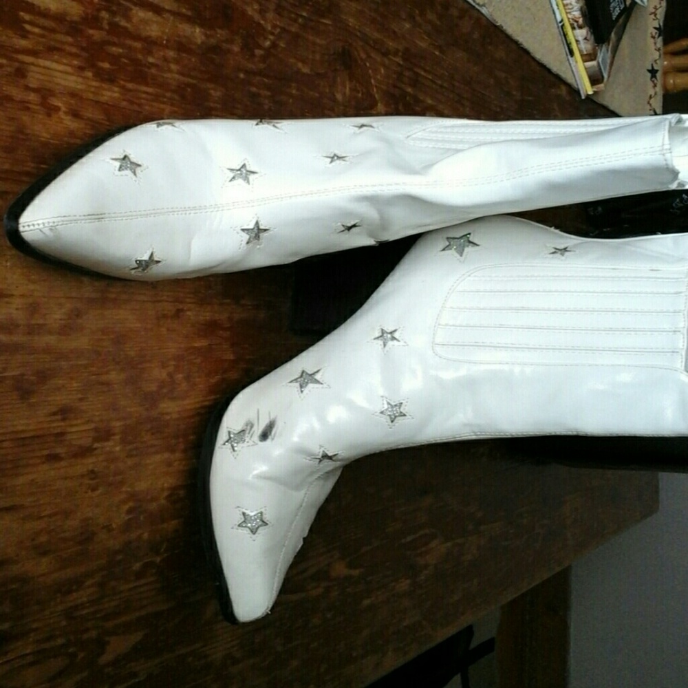 White glittery star booties